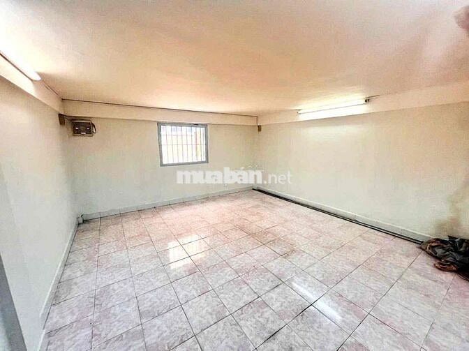 Bán CHCC Lầu 1 mặt đường, 112m2, KD và cho thuê tốt