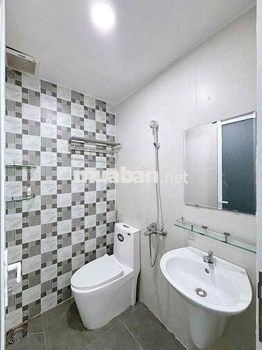 Phòng Full Tiện Nghi, Giờ Giấc Tự Do Ngay Cống Quỳnh Q1