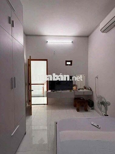 NHÀ Ở NGAY, 84M2, PN TRỆT– SÂN ÔTÔ– PHẠM HỮU LẦU, DĨ AN, 4 ĐỒNG TL