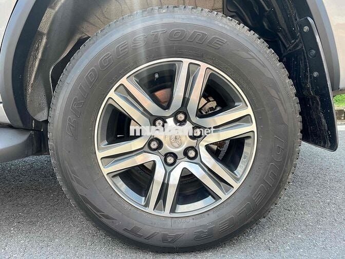 Fortuner xăng tự động 2020 lướt - xe đẹp đi ít