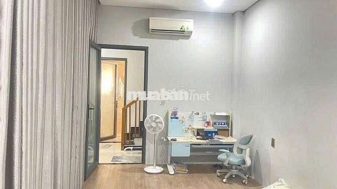 NHÀ 4 TẦNG ĐẸP — ĐƯỜNG 18 PHƯỜNG BÌNH HƯNG HÒA (4m x 10m)