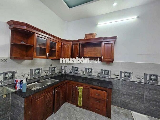 NHÀ 3 TẦNG ĐẸP — LIÊN KHU 4-5 PHƯỜNG BÌNH HƯNG HÒA B  (4m x 14m)