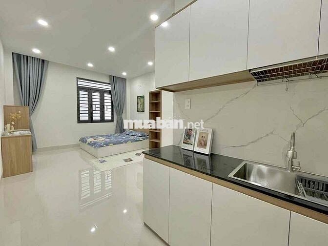 Studio full nội thất, cửa sổ trời ngay CỘNG HÒA – gần nhà ga T3