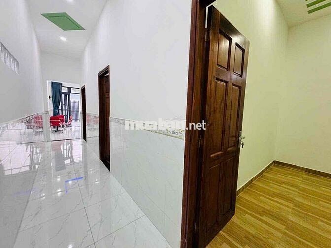 Chủ đang kẹt tiền cần bán gấp căn Villa cấp bốn siêu đẹp sổ hồng riêng