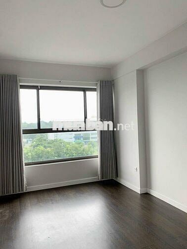 Căn hộ chung cư 590 CMT8 -Đối diện CV Lê Thị Riêng:100m2-2PN-Nhà trống