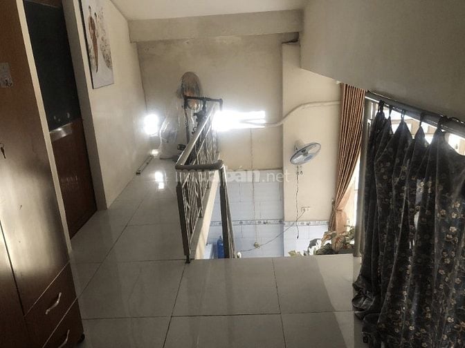 Bán nhà ~60m² có gác, 3PN, gần chợ–trường–UBND Xuân Thới Thượng 500m, 