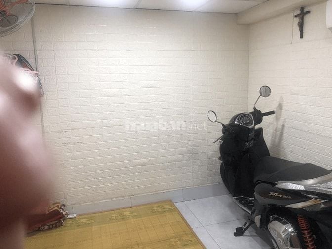 Bán nhà ~60m² có gác, 3PN, gần chợ–trường–UBND Xuân Thới Thượng 500m, 