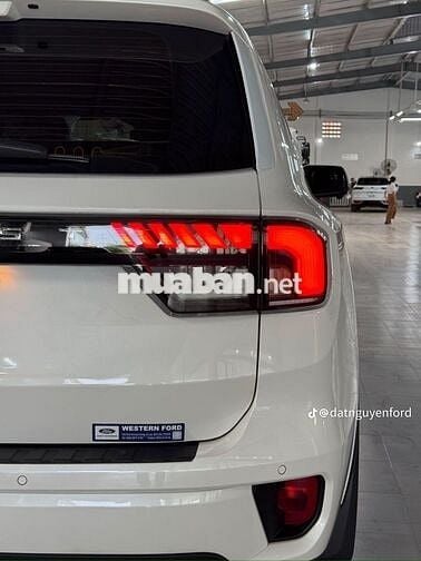 Ford Everest 2025, Trả trước chỉ từ 200 Triệu