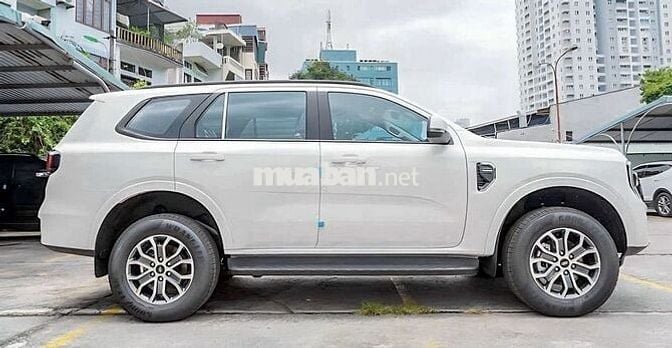 Ford Everest 2025, Trả trước chỉ từ 200 Triệu