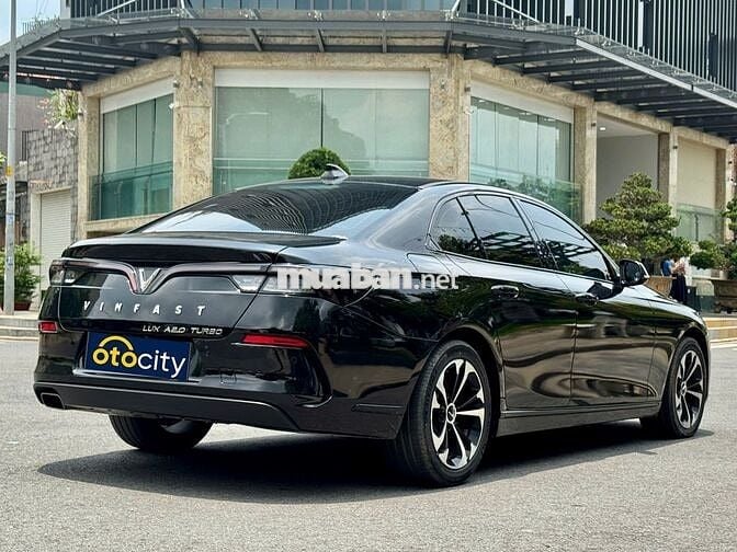 Vinfast Lux A Base 2022 - Màu đen - 2vkm