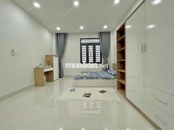 Studio full nội thất, cửa sổ trời ngay CỘNG HÒA – gần nhà ga T3