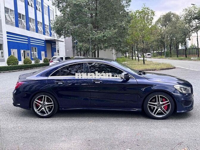 Mercedes Benz CLA 45 AMG 4MATIC - sản xuất 2015