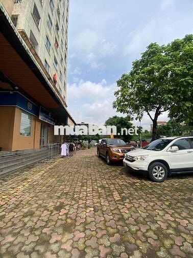Bán kiot chân đế chung cư Hà Đông – vị trí vàng – kinh doanh sầm uất