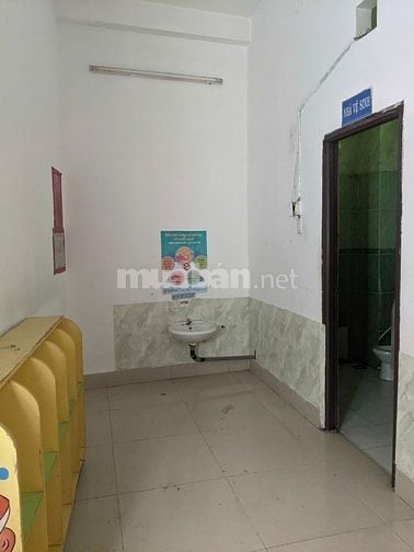 Cho thuê nhà mặt tiền Nguyễn Xuân Khoát, P.P.T.Hòa, Q.Tân Phú giá 24tr