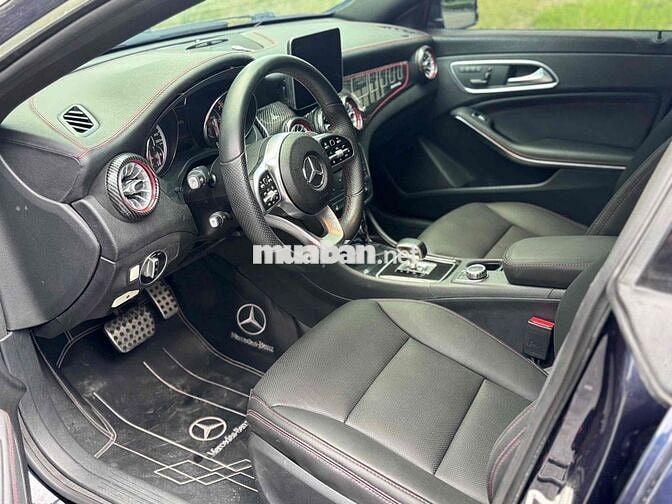 Mercedes Benz CLA 45 AMG 4MATIC - sản xuất 2015