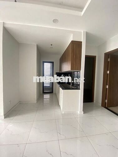 (GẤP) 1 căn *** 2PN+2WC 5tr có bancon, nội thất Opal Skyline