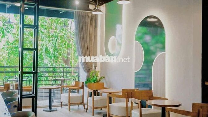 MT Trường Sa , Quận 3 - 8x12 - 4 Tầng Suốt Ốp Kính Đẹp