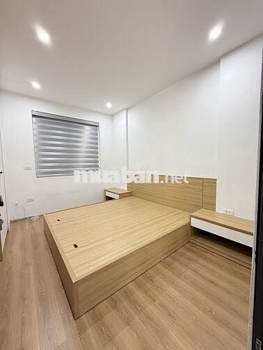 CHÍNH CHỦ BÁN NHÀ MỚI XÂY Ô TÔ ĐỖ CỬA, CHỜ THANG MÁY, GẦN VÀNH ĐAI 3.5