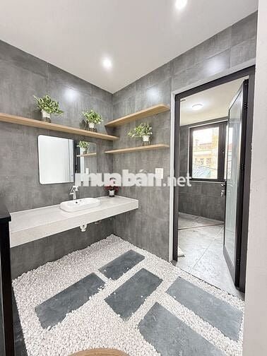 CHÍNH CHỦ BÁN NHÀ MỚI XÂY Ô TÔ ĐỖ CỬA, CHỜ THANG MÁY, GẦN VÀNH ĐAI 3.5