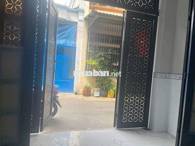 Nhà sdc có số nhà huyện.hem xe hơi