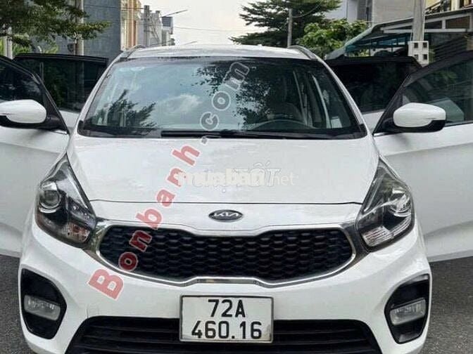 Kia Rondo 7 chỗ – xe gia đình sử dụng giữ gìn