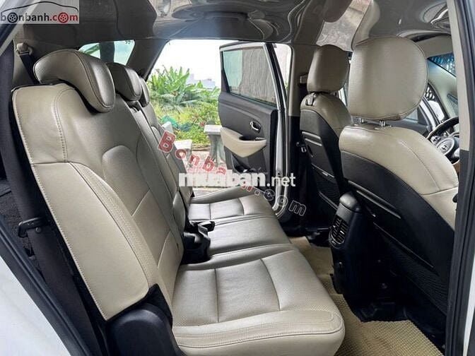 Kia Rondo 7 chỗ – rộng rãi, khỏe khoắn