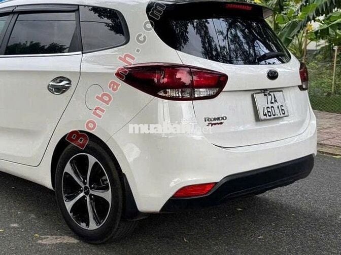 Kia Rondo 7 chỗ – rộng rãi, khỏe khoắn