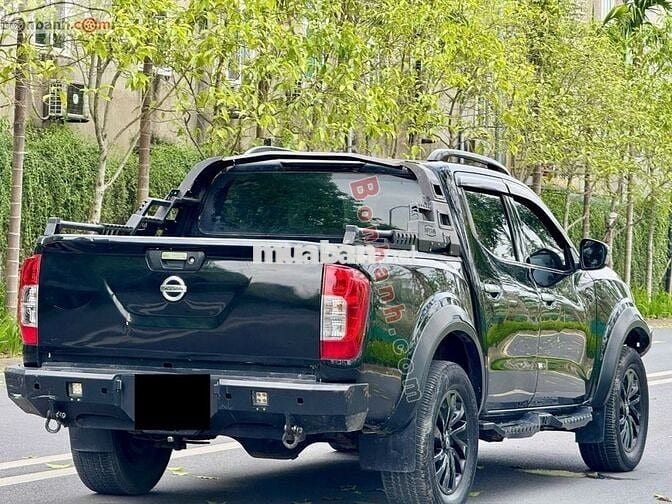 Nissan Navara SL 2.5MT 4WD 2015