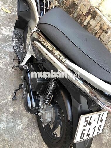 honda airbladeFi 110 đen bạc zin đẹp 2010 ngay chủ