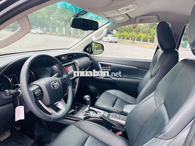 Toyota Fortuner 2.4G 4x2 AT Model 2021 Xe cá nhân