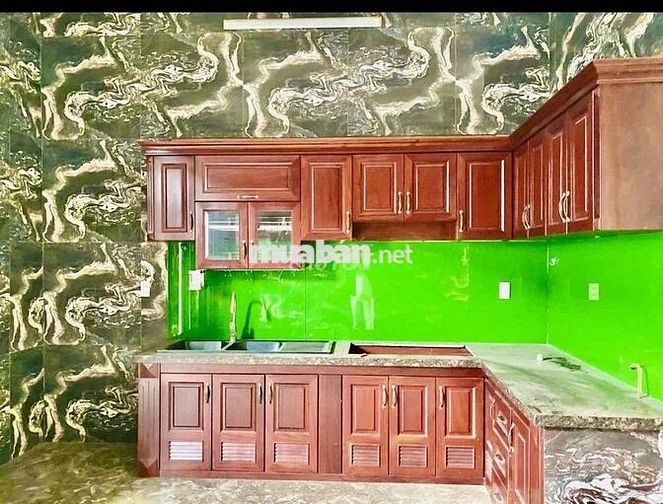 Nhà Rộng DT 9X20 1Trệt 1Lầu 5Pn 3Wc Sân Đậu Ôtô 1 Sẹc QL 1A Hẻm Xe Tải