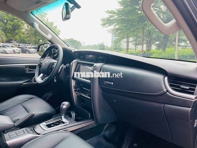 Toyota Fortuner 2.4G 4x2 AT Model 2021 Xe cá nhân