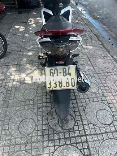 ex 135 đời 2011 xe đẹp máy zin êm ( có trả góp)