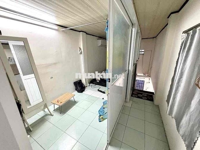 Nhà 17m2( 2.6x6.4m) 3 tầng 2PN HXH trung tâm Phú Nhuận