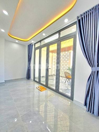 Căn nhà đẹp siêu rộng ngay Phạm Văn Hai, TB. DT: 70m2 / 3 Tỷ 210. SHR