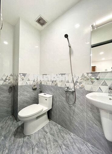 🔥PHÒNG MỚI XÂY FULL TIỆN NGHI TRẦN HƯNG ĐẠO Q5