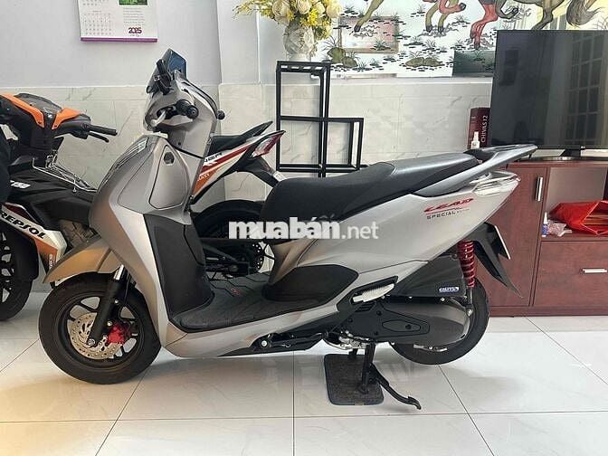 Lead 4vl biển Sg ạ
