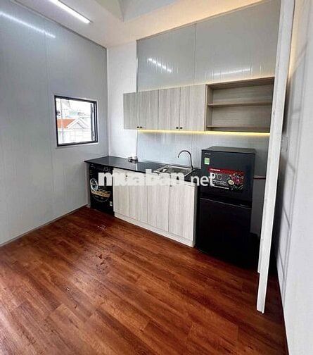 1PN tách bếp, ban công rộng hơn 50m2 có nhận xe điện, đậu xe hơi free