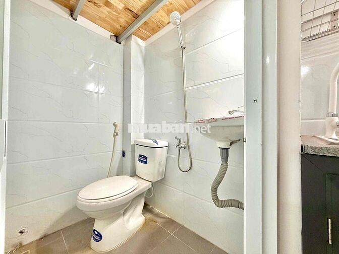 Căn Hộ Dịch Vụ Mới Xây Sẵn Nội Thất Kế Bên ĐH Công Thương