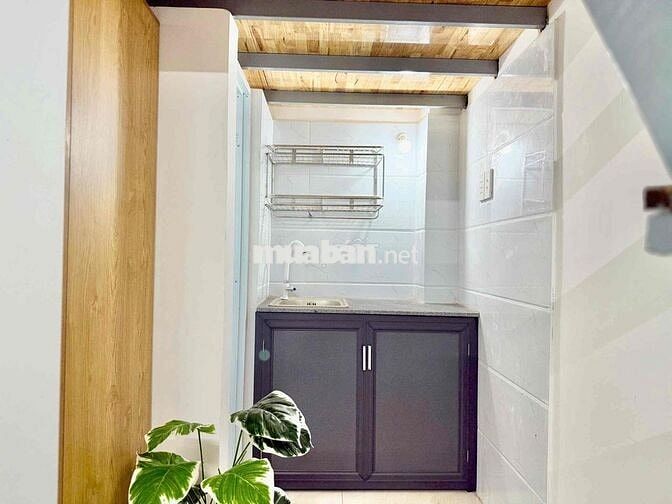 Căn Hộ Dịch Vụ Mới Xây Sẵn Nội Thất Kế Bên ĐH Công Thương