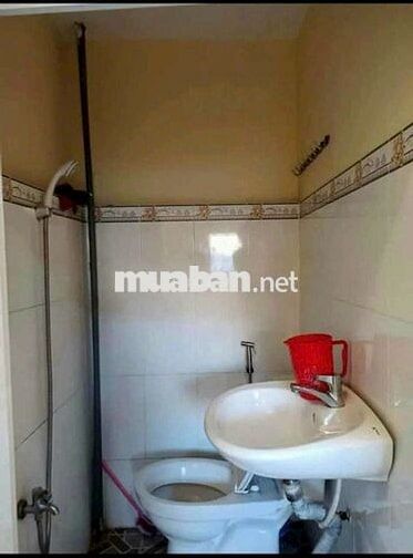 Cho thuê nhà đường Dương Bá Trạc P1.Q8 DT.3×5 } 2 Lầu 2 Phòng toilet