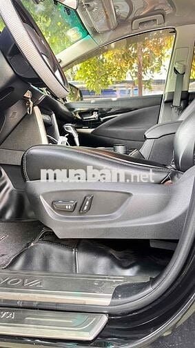 Toyota Innova 2017 Venturer - 580000 km