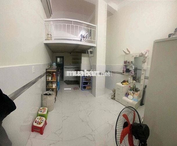 phòng gác ngay Dương Bá Trạc, cầu chữ Y, ĐH Sư Phạm, UEH, SGU, sTU