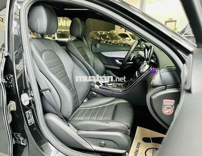 Mercedes Benz C Class 2016 C300 AMG - 90000 km