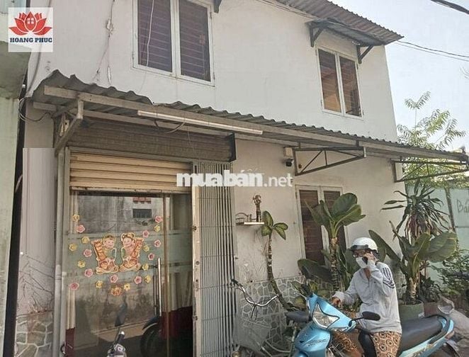 Nhà hẻm bagac , 1 trệt + 1 lửng , sổ hồng riêng , không quy hoạch