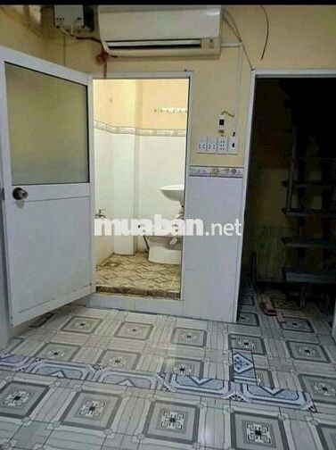 Cho thuê nhà đường Dương Bá Trạc P1.Q8 DT.3×5 } 2 Lầu 2 Phòng toilet