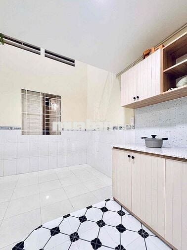 PHÒNG GÁC 30m2 MỚI 100% NGAY ĐH SPKT - ĐH NGÂN HÀNG - NGÃ TƯ THỦ ĐỨC
