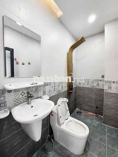 NHÀ ĐẸP 4 TẦNG ĐÚC 68M2 NGAY LÊ VĂN QUỚi-HXH THÔNG- CHỈ 6.75 TỶ