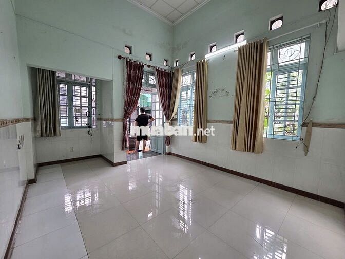 Cần cho thuê nhà nguyên căn + 2 phòng ngủ