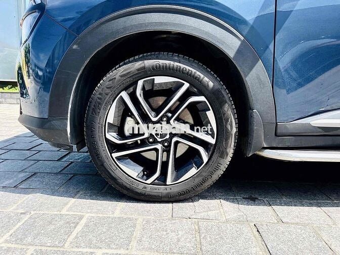 Kia Carens 2024 1.5G Luxury - 20600 km